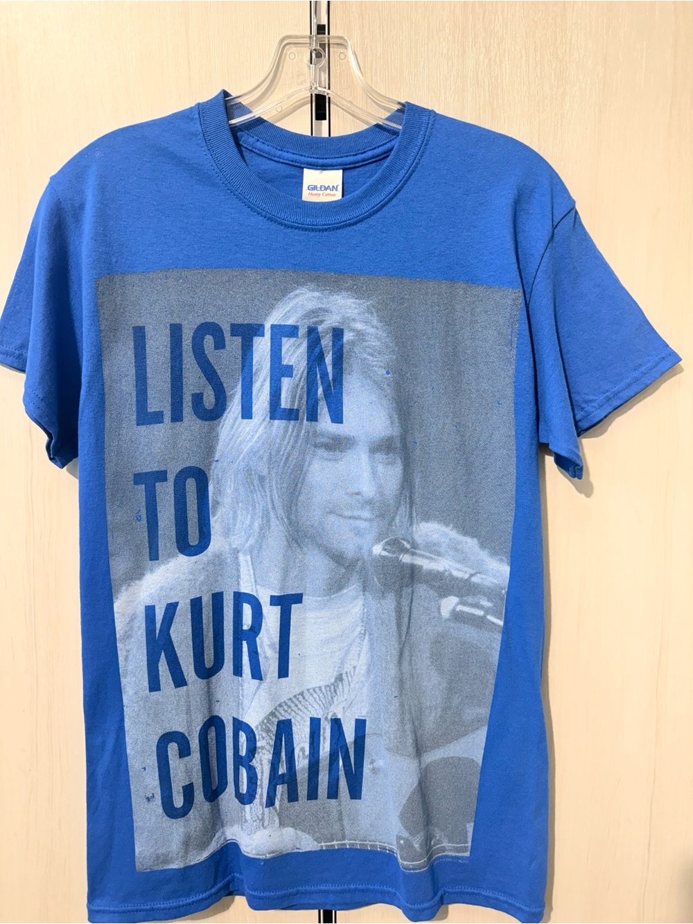 Gildan Men’s Royal Blue Kurt Cobain Photo Graphic Tee